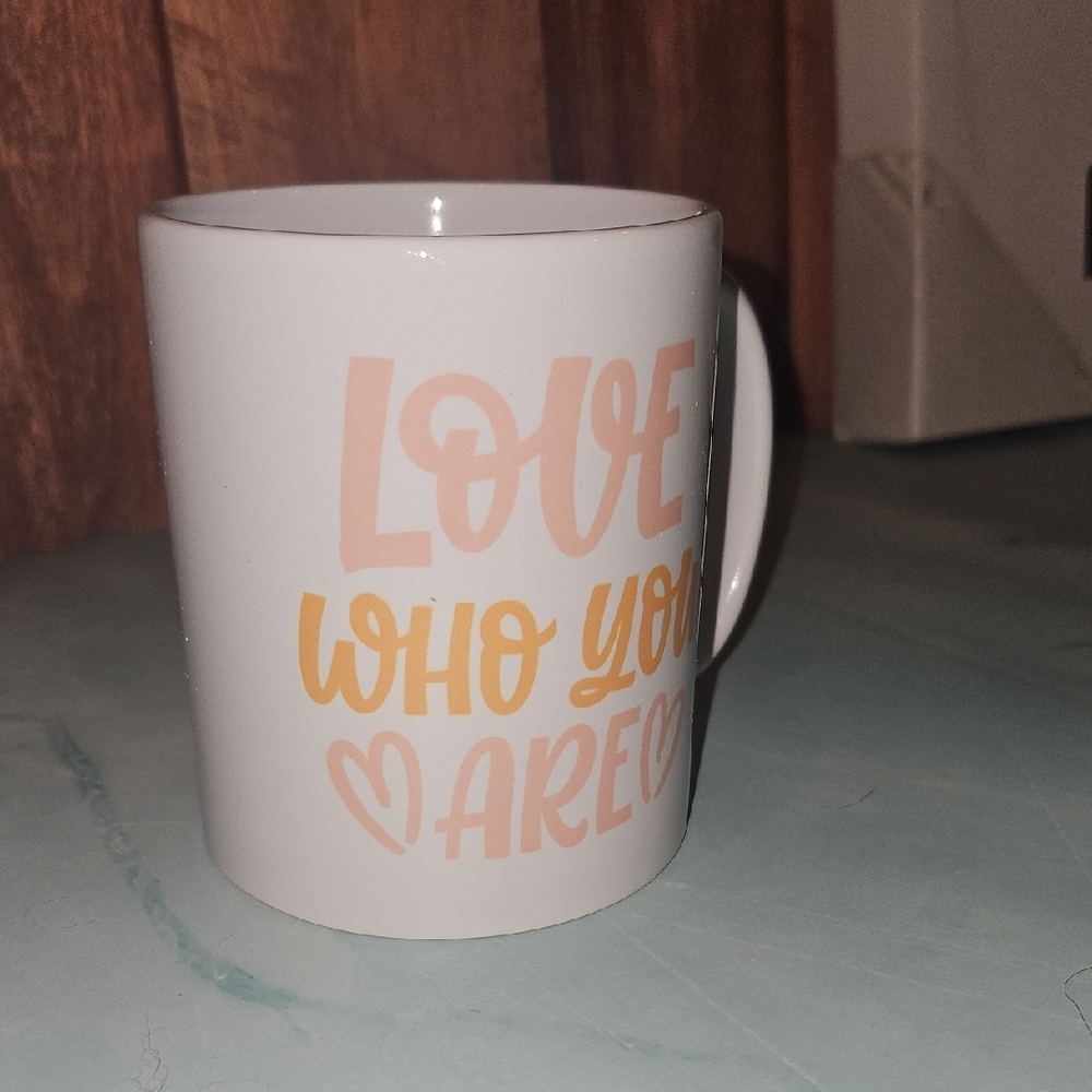 Love Who You Are NWOT Mug - Picture 2 of 5